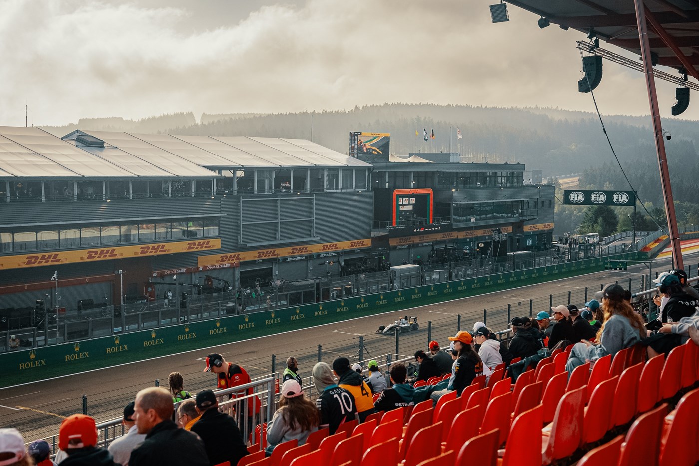 TRIBUNE_DIMANCHE-17 - Copie